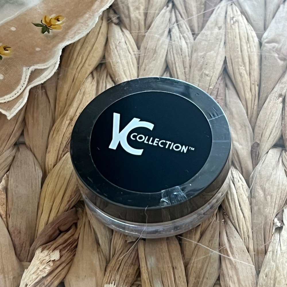 YC Collection Loose Setting Powder‎ 213 Matte Finish Cruelty Free 1.8g 0.063oz